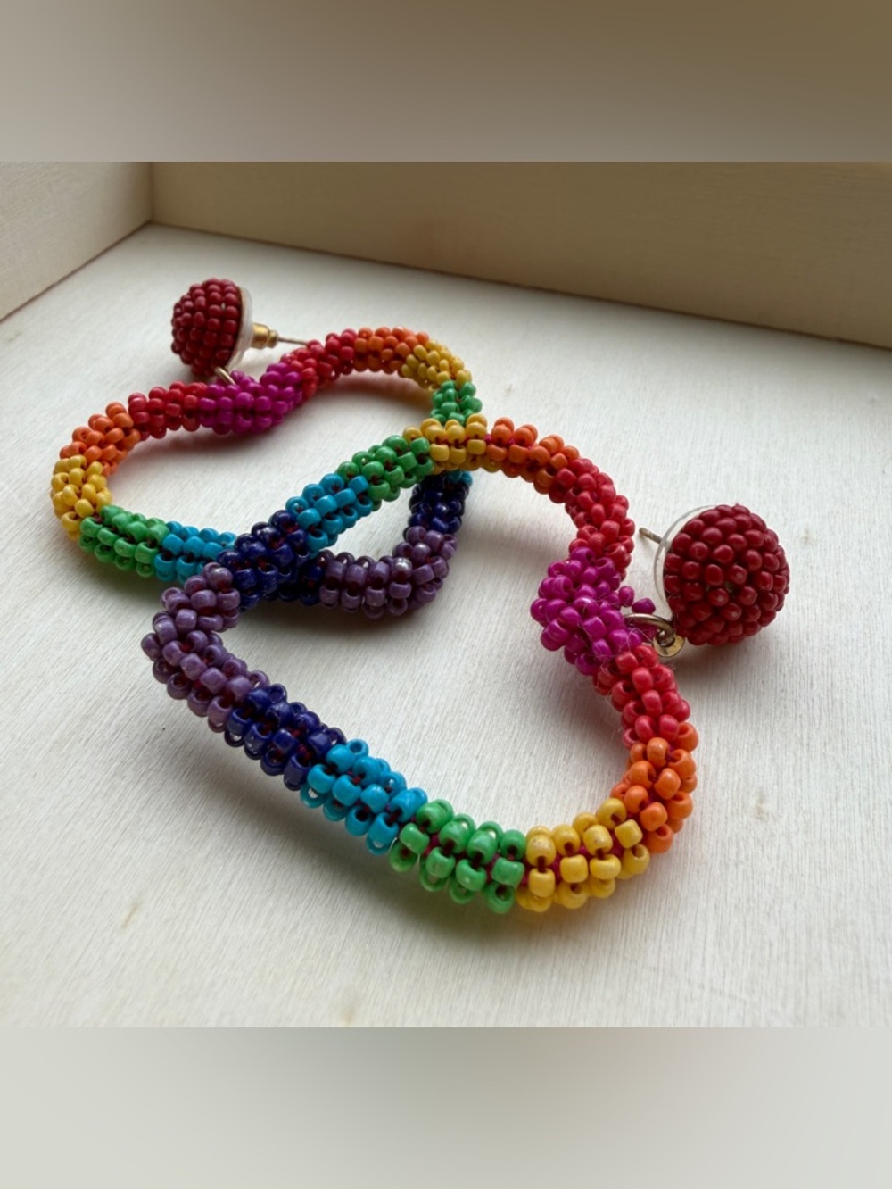 C&C California Rainbow Glass Seed Bead Heart Earrings – Pride Jewelry, Unisex